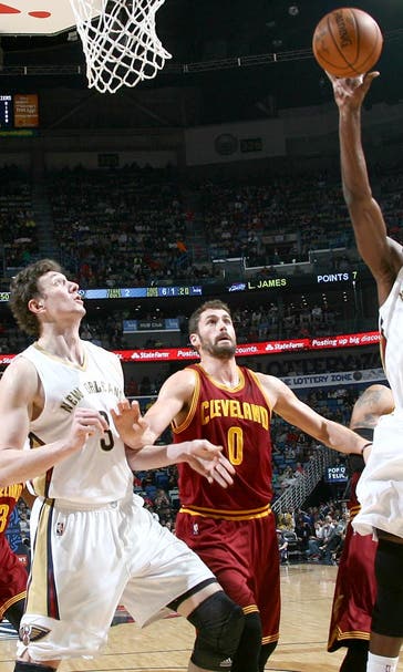 James returns, but Pelicans beat Cavaliers 119-114